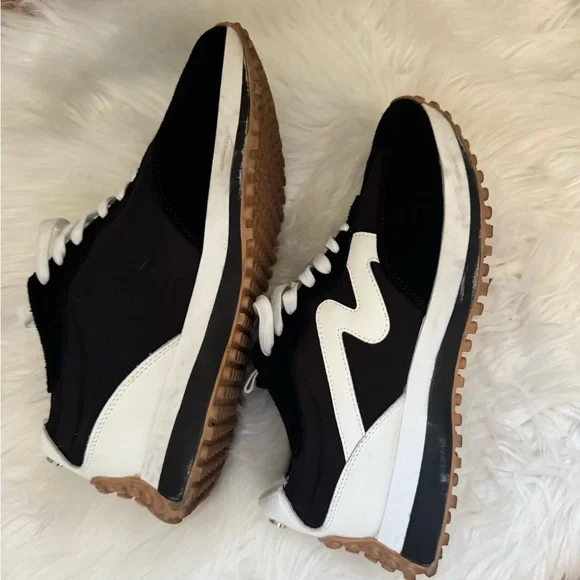 Campo Black and White Sneakers 🖤 - Picture 6 of 8